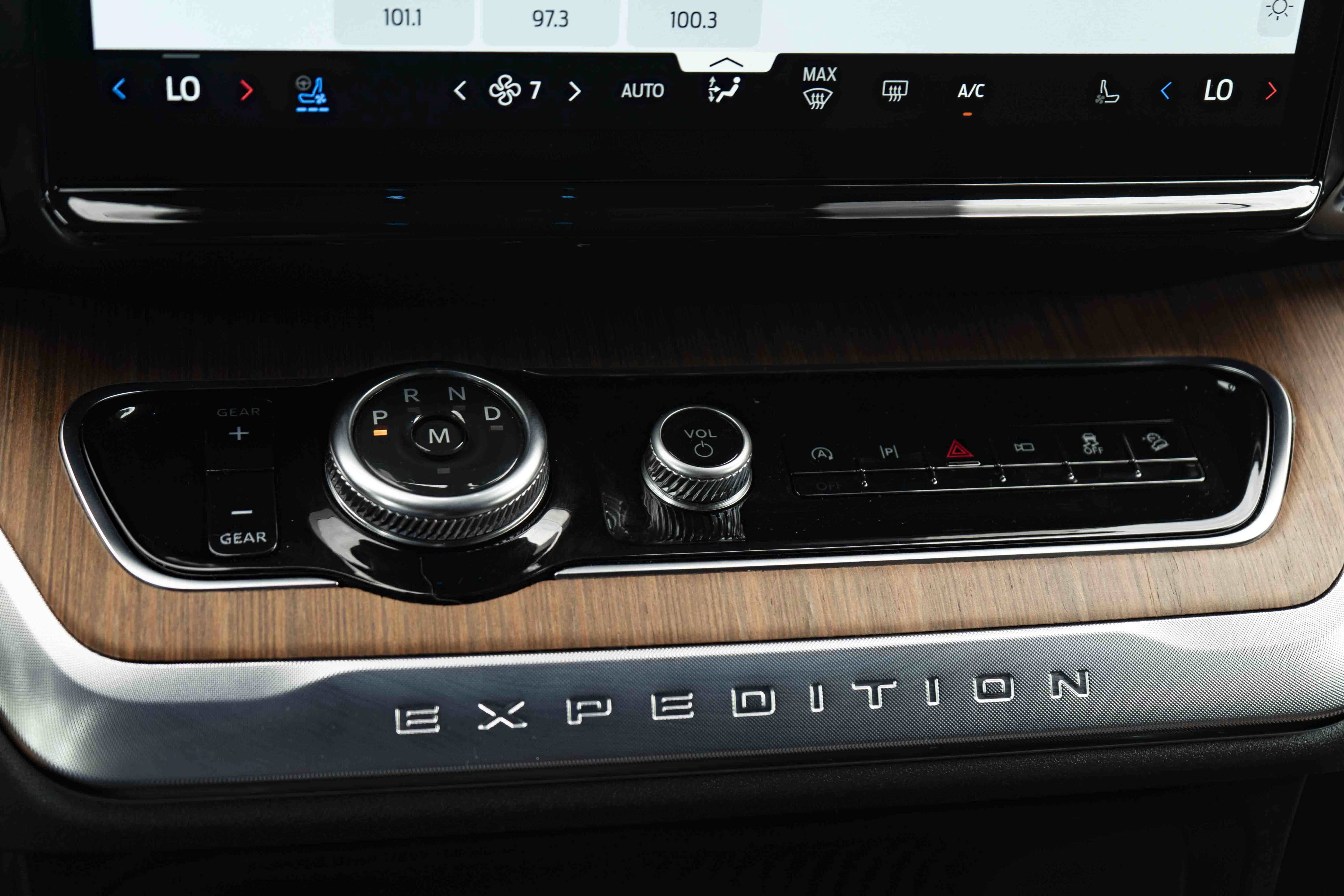 Used 2025 Ford Expedition King Ranch AWD/4WD image 32