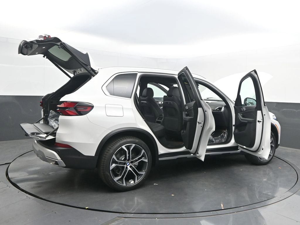 New 2026 BMW X5 xDrive40i w/ Parking Assistance Package AWD/4WD image 53