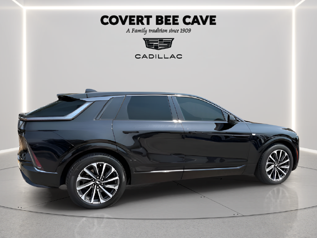 Used 2024 Cadillac Lyriq Sport AWD/4WD image 12