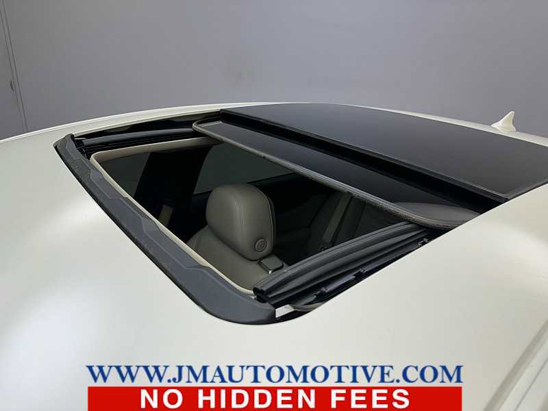 Used 2014 Cadillac XTS Premium image 11