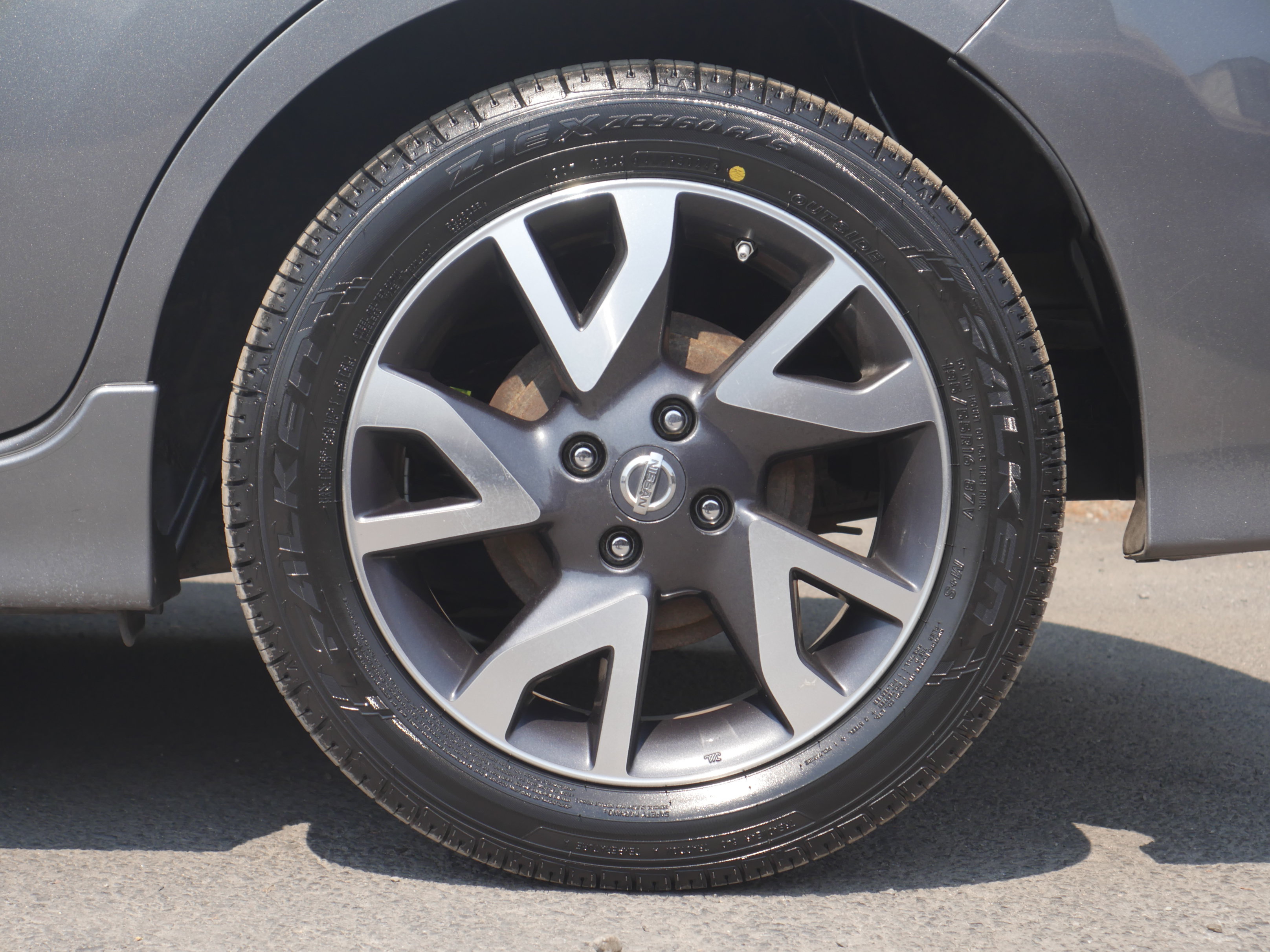 Used 2016 Nissan Versa Note FWD image 15