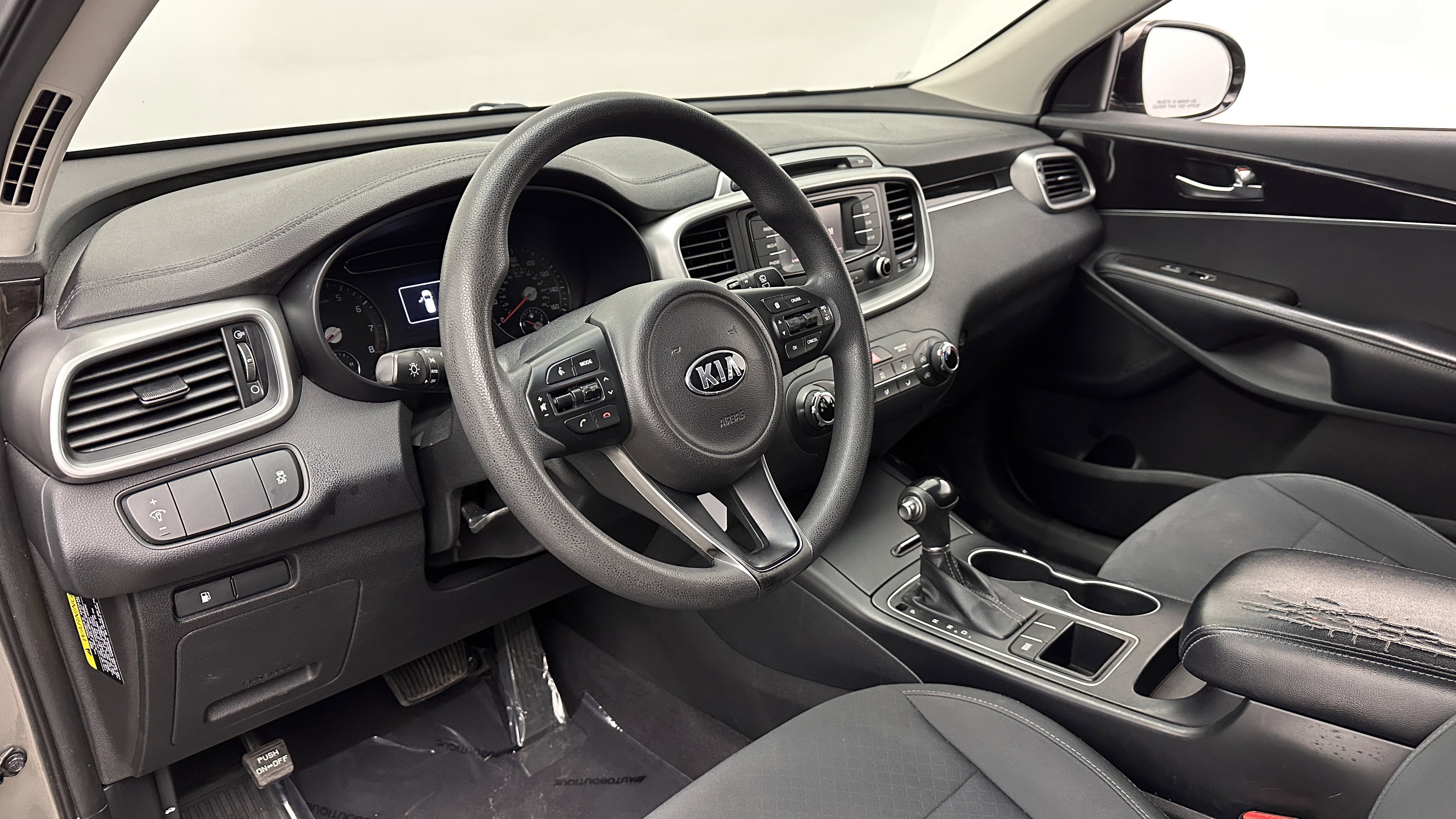 Used 2016 Kia Sorento LX image 8