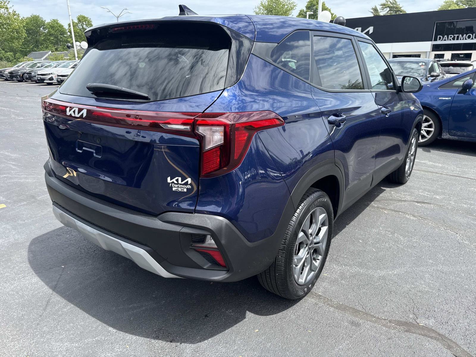 Used 2025 Kia Seltos LX AWD/4WD image 8