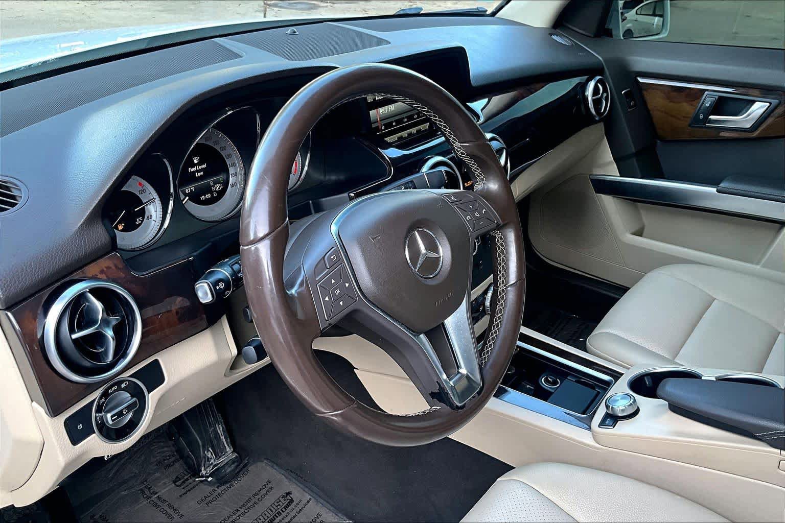 Used 2015 Mercedes-Benz GLK 350 2WD image 18