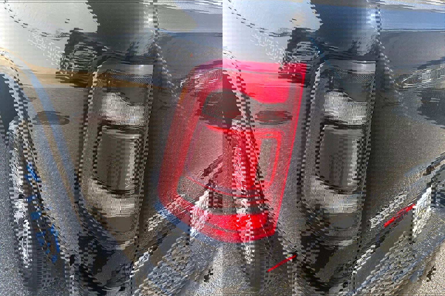 Used 2022 RAM 1500 Laramie AWD/4WD image 33