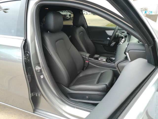 Used 2019 Mercedes-Benz A 220 w/ Premium Package image 24