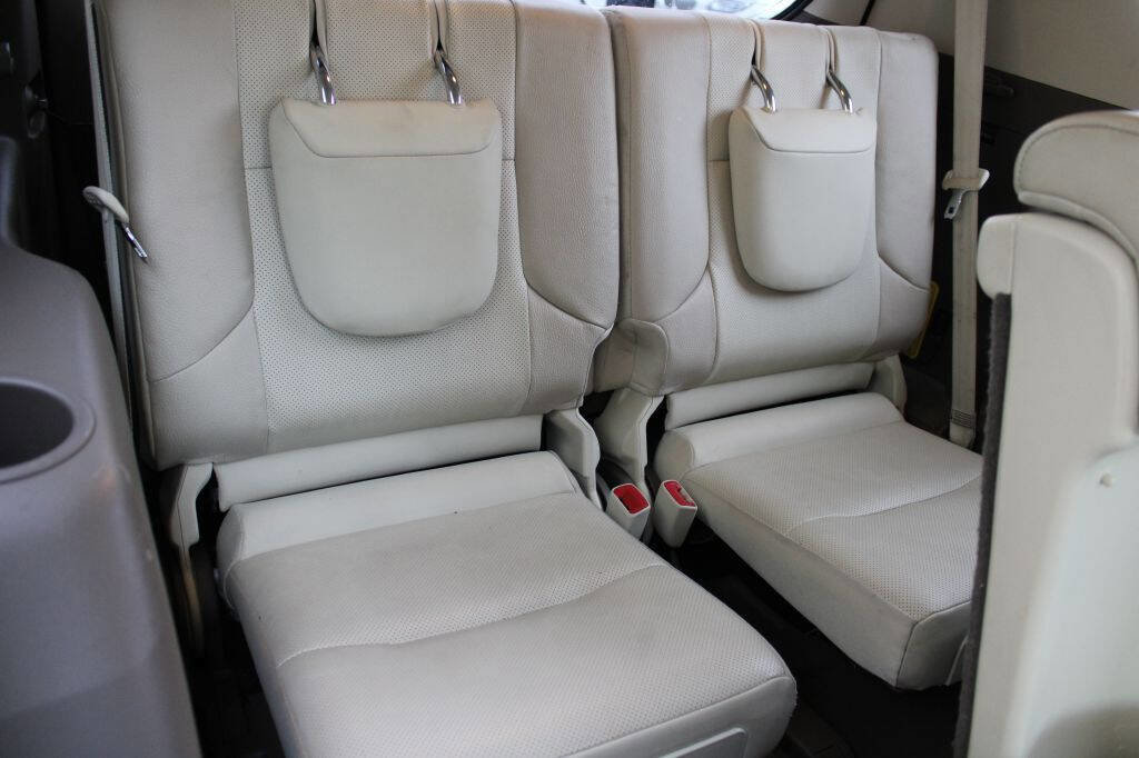 Used 2019 Lexus GX 460 Premium w/ Premium Package image 18