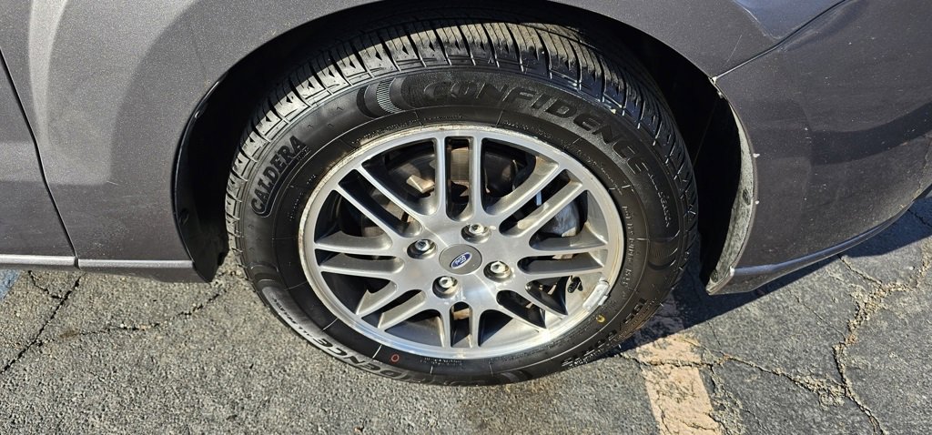 Used 2010 Ford Focus SE image 23