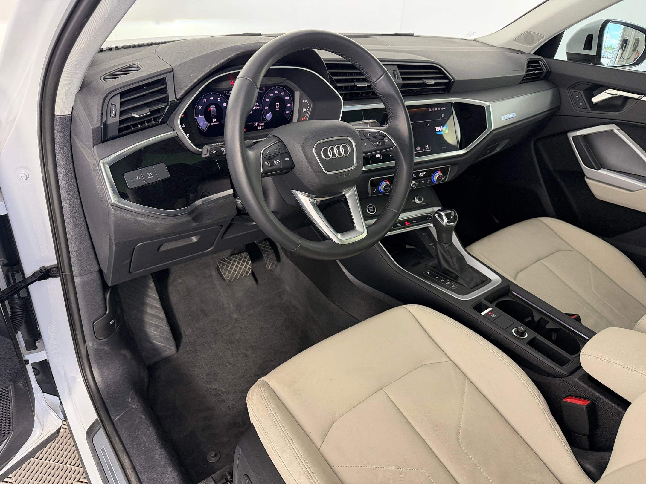 Used 2023 Audi Q3 2.0T Premium Plus AWD/4WD image 4