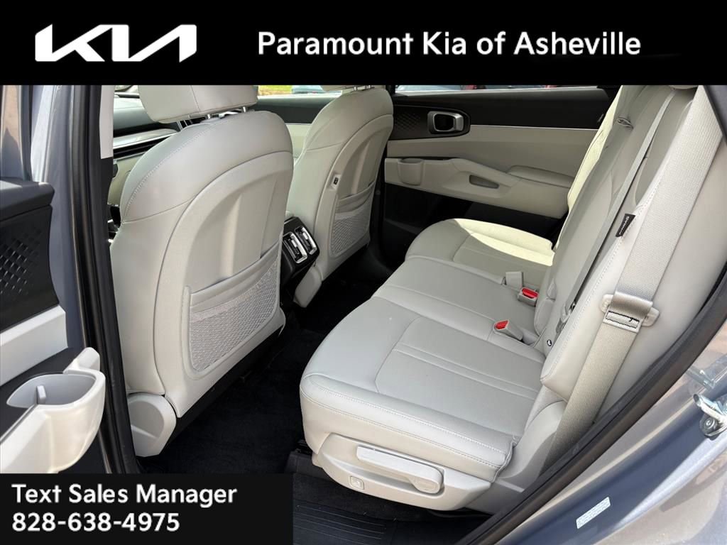 Certified 2025 Kia Sorento S image 20