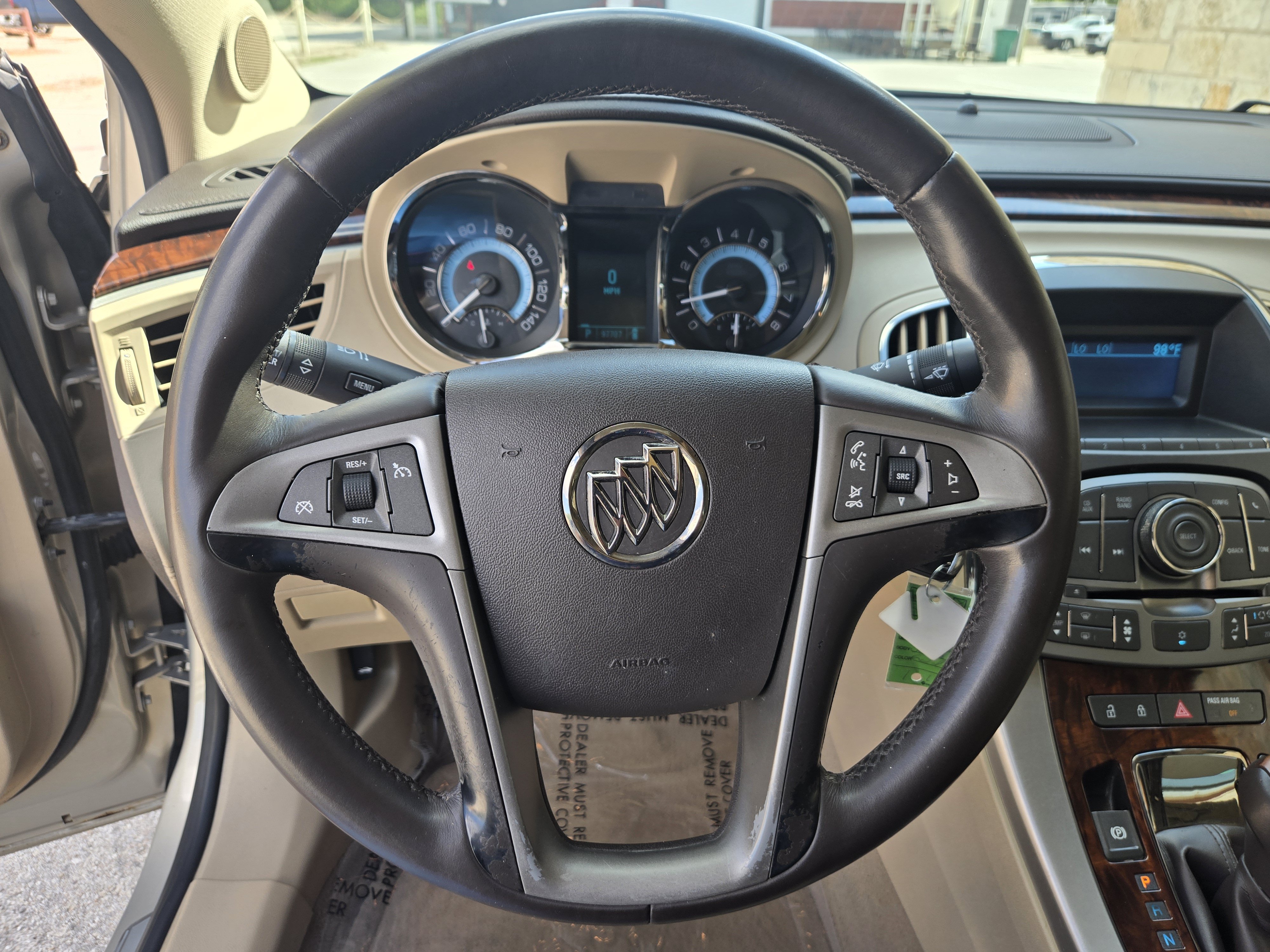Used 2010 Buick LaCrosse CXL FWD image 12