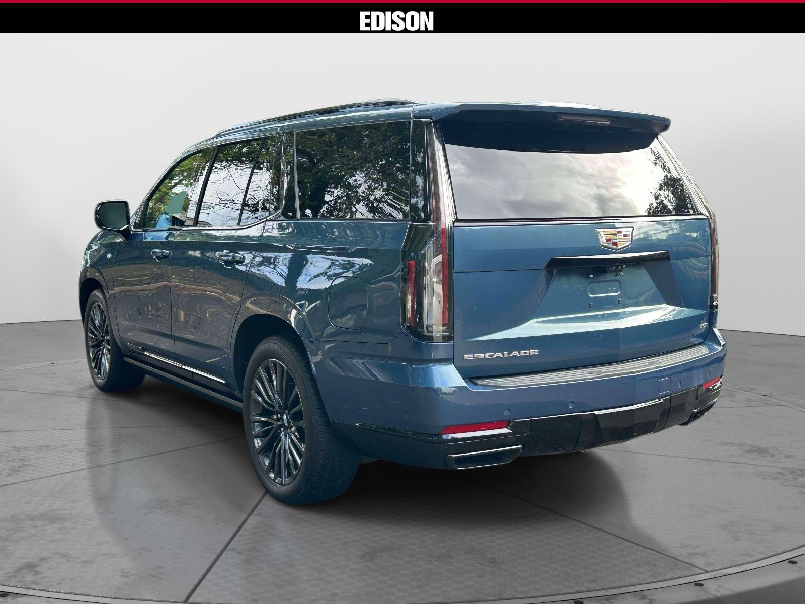 Used 2025 Cadillac Escalade Sport Platinum AWD/4WD image 5