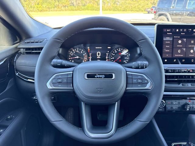 New 2026 Jeep Compass Latitude image 14