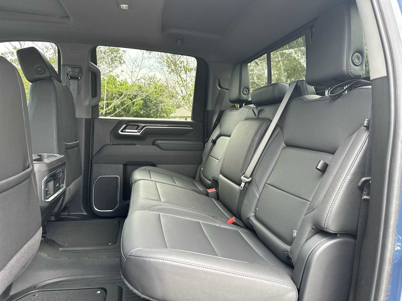 Certified 2025 Chevrolet Silverado 3500 LTZ w/ LTZ Premium Package AWD/4WD image 17