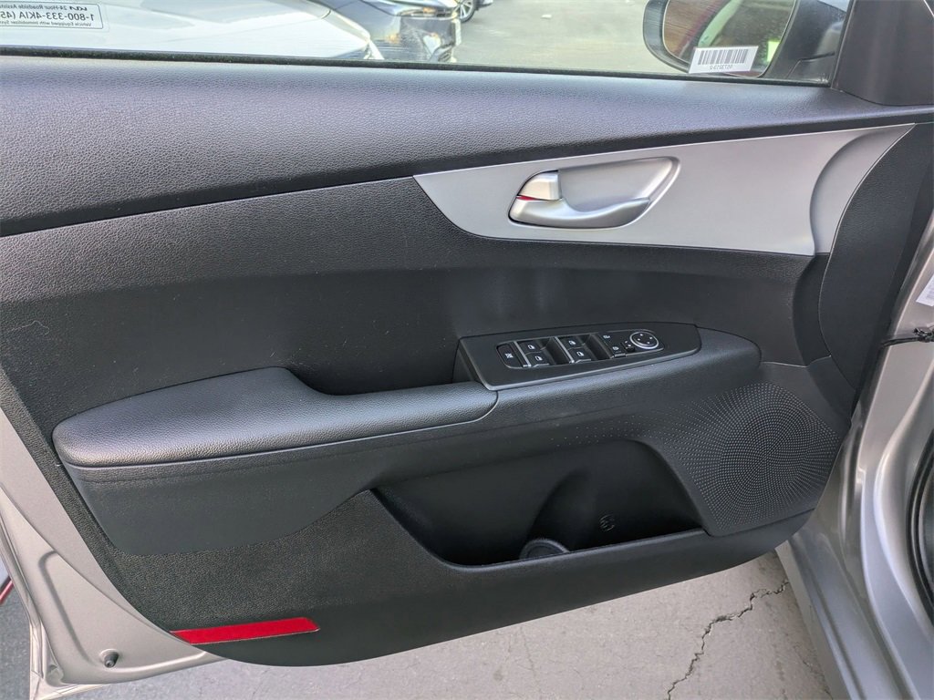 Used 2024 Kia Forte LXS image 11