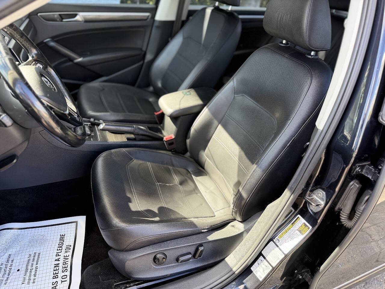 Used 2017 Volkswagen Passat 1.8T SE w/ SE Lighting Package FWD image 8