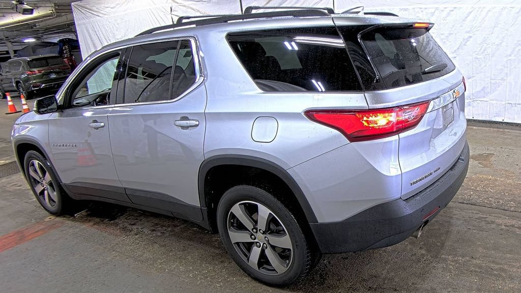 Used 2020 Chevrolet Traverse LT w/ LT Premium Package AWD/4WD image 9
