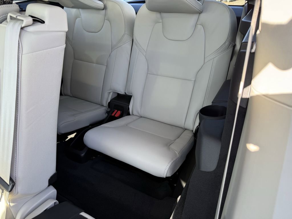 New 2026 Volvo XC90 B6 Ultra w/ Protection Package Premier image 14