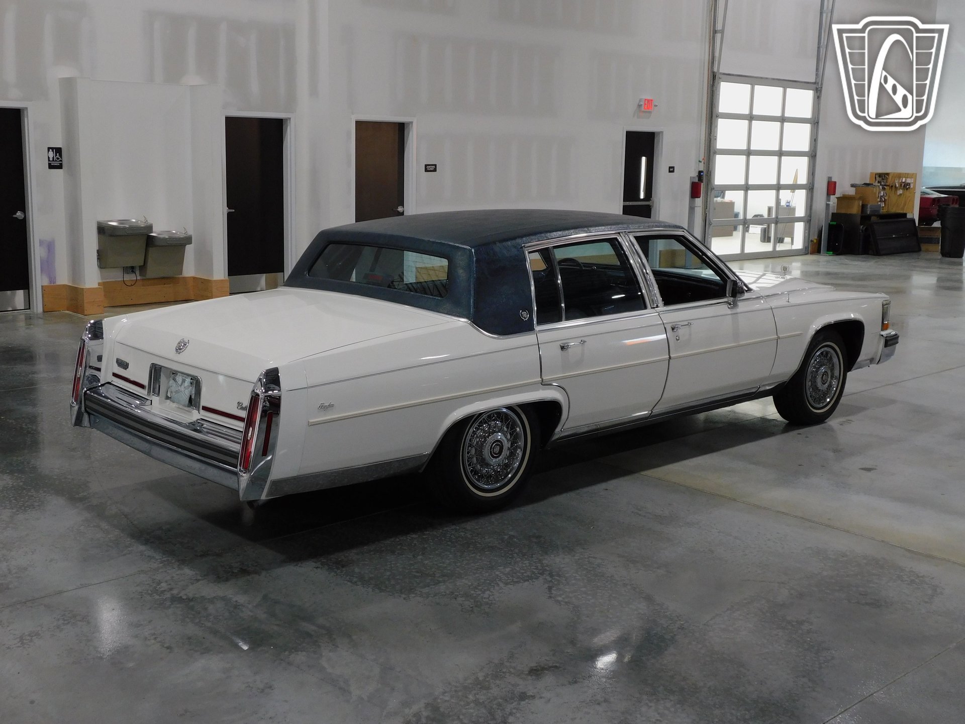 Used 1988 Cadillac Brougham RWD image 33