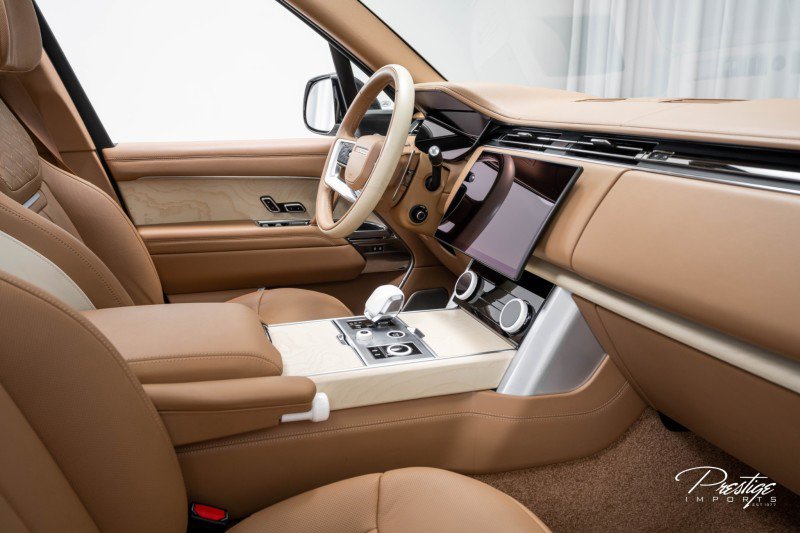 Used 2023 Land Rover Range Rover SV image 41