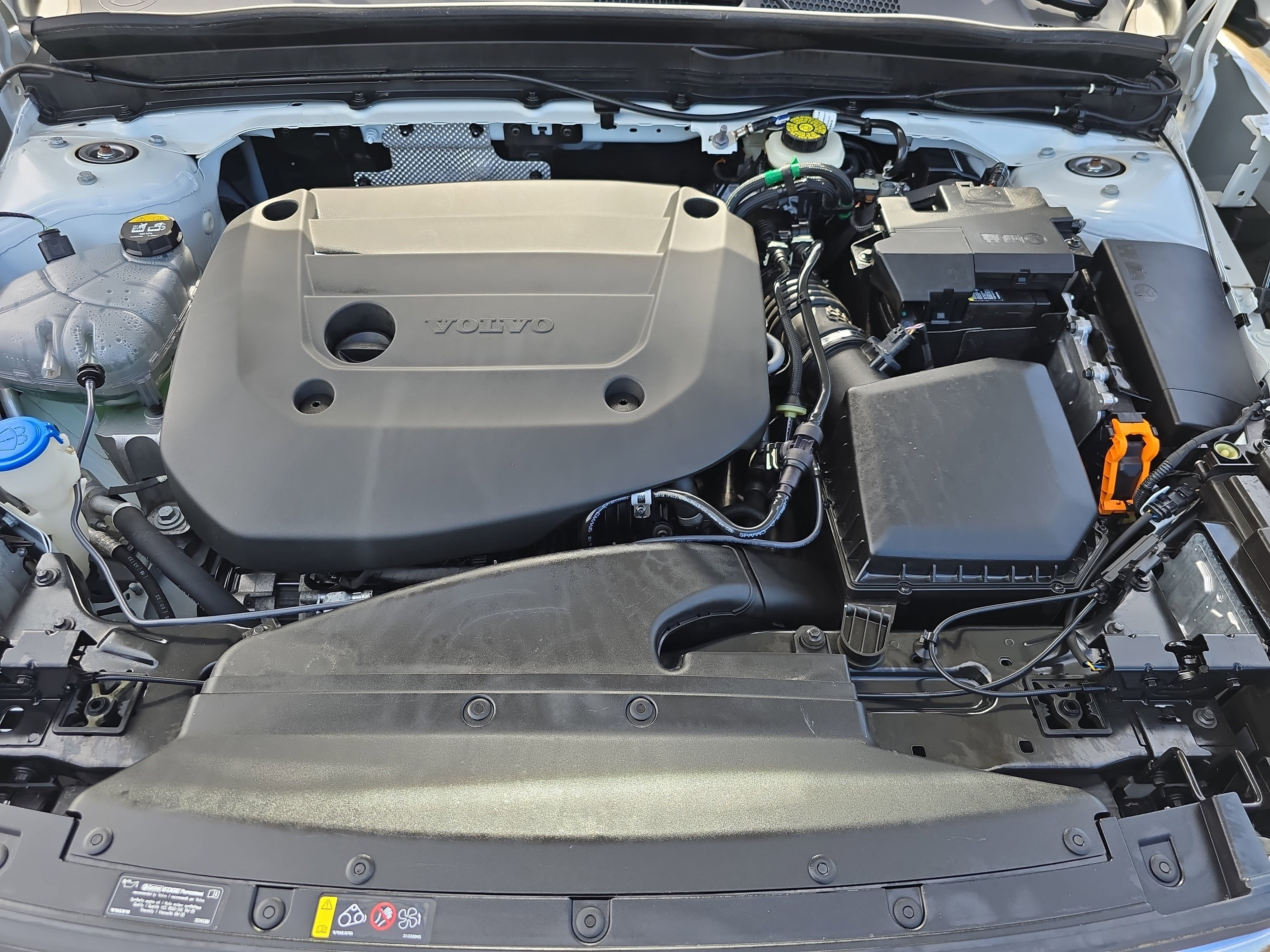 Used 2023 Volvo XC40 B4 Plus w/ Driver Assist Package image 32