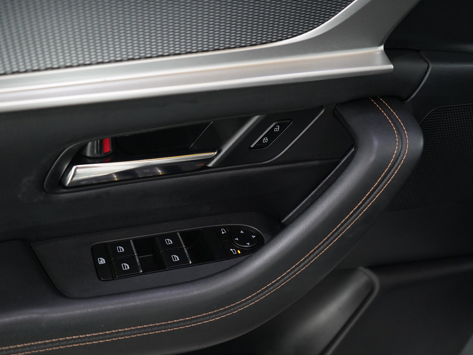 Certified 2024 MAZDA CX-90 Plug-In Hybrid w/ Premium Pkg image 21