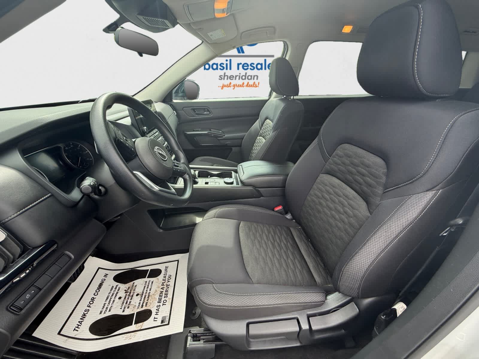 Used 2024 Nissan Pathfinder S AWD/4WD image 11