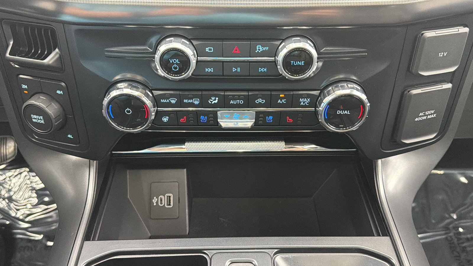 Used 2026 Ford F150 Lariat AWD/4WD image 23