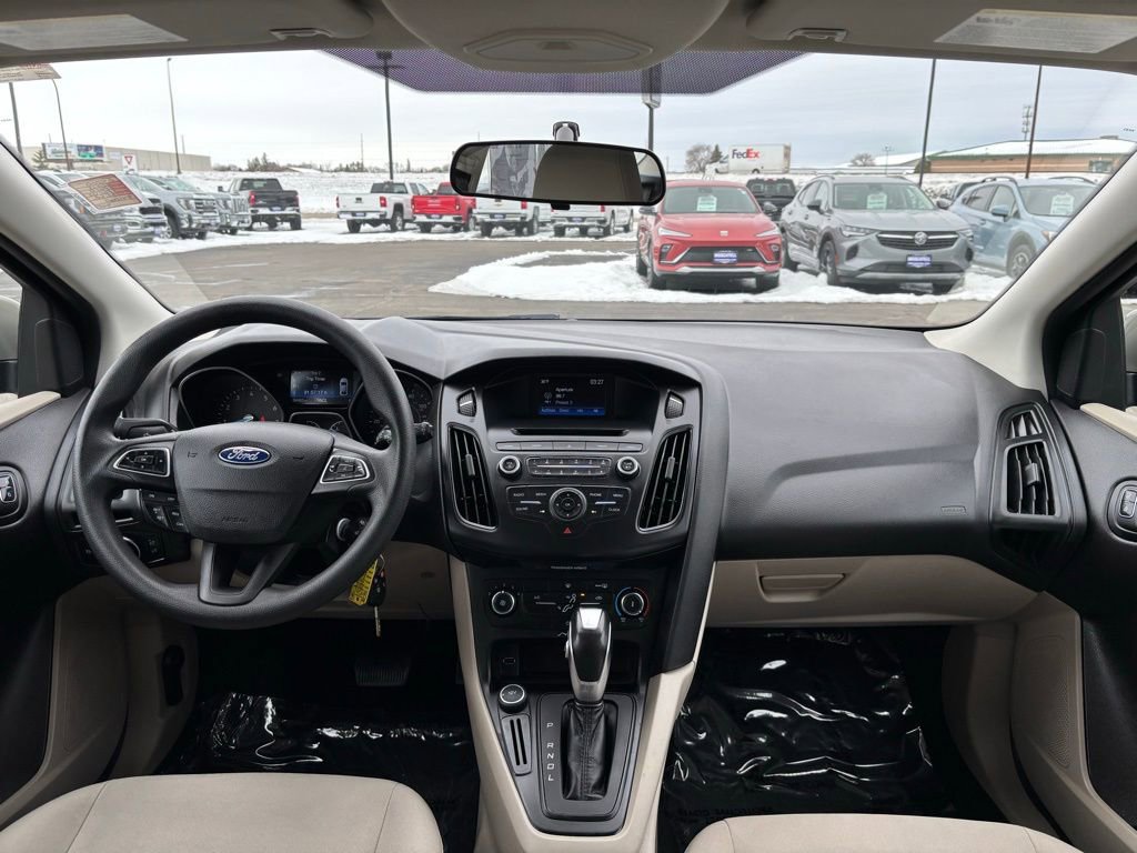 Used 2015 Ford Focus SE image 21