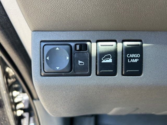 Used 2018 Nissan Frontier SV AWD/4WD image 19