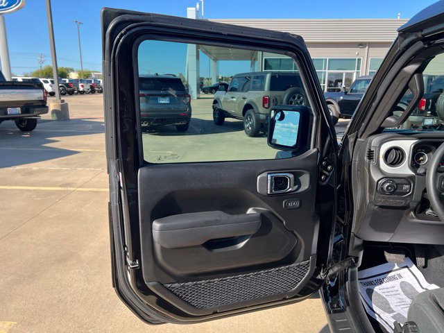 Used 2025 Jeep Wrangler Sport AWD/4WD image 11