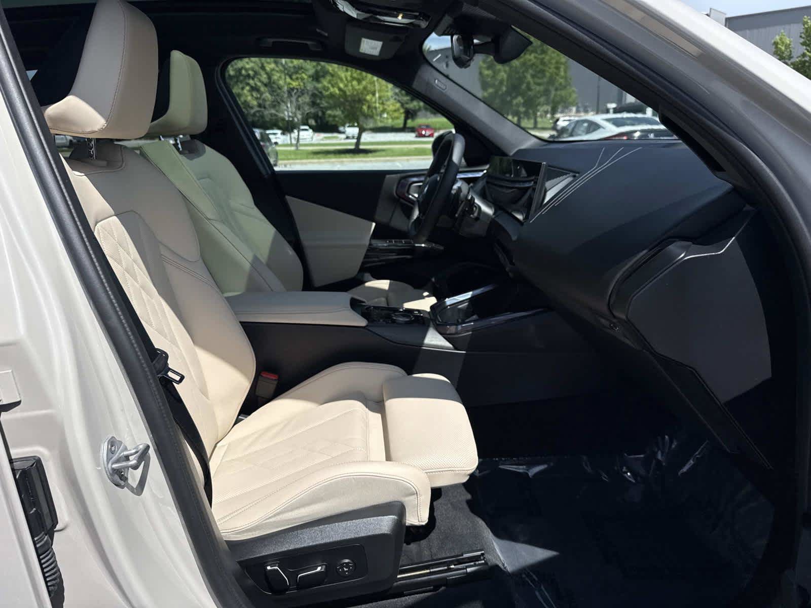 Used 2026 BMW X3 xDrive30i w/ Convenience Package AWD/4WD image 16