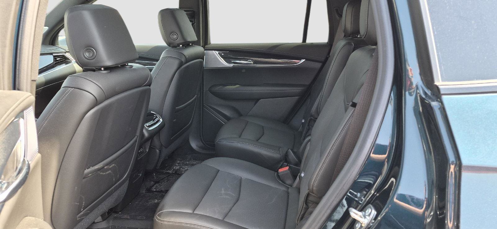 Certified 2025 Cadillac XT6 Sport w/ LPO, Floor Liner Package AWD/4WD image 7