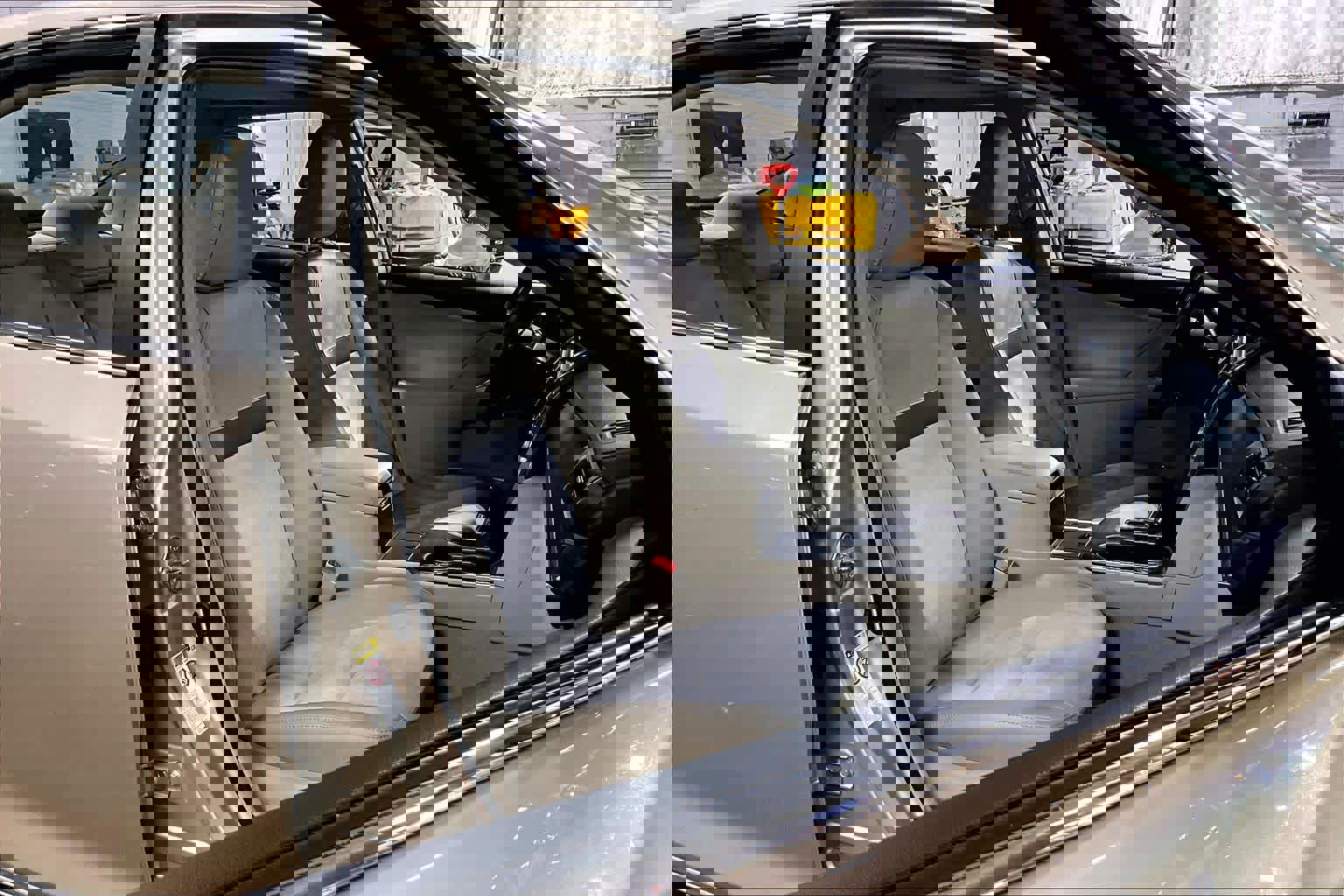 Used 2012 Toyota Camry XLE w/ Leather Pkg image 8