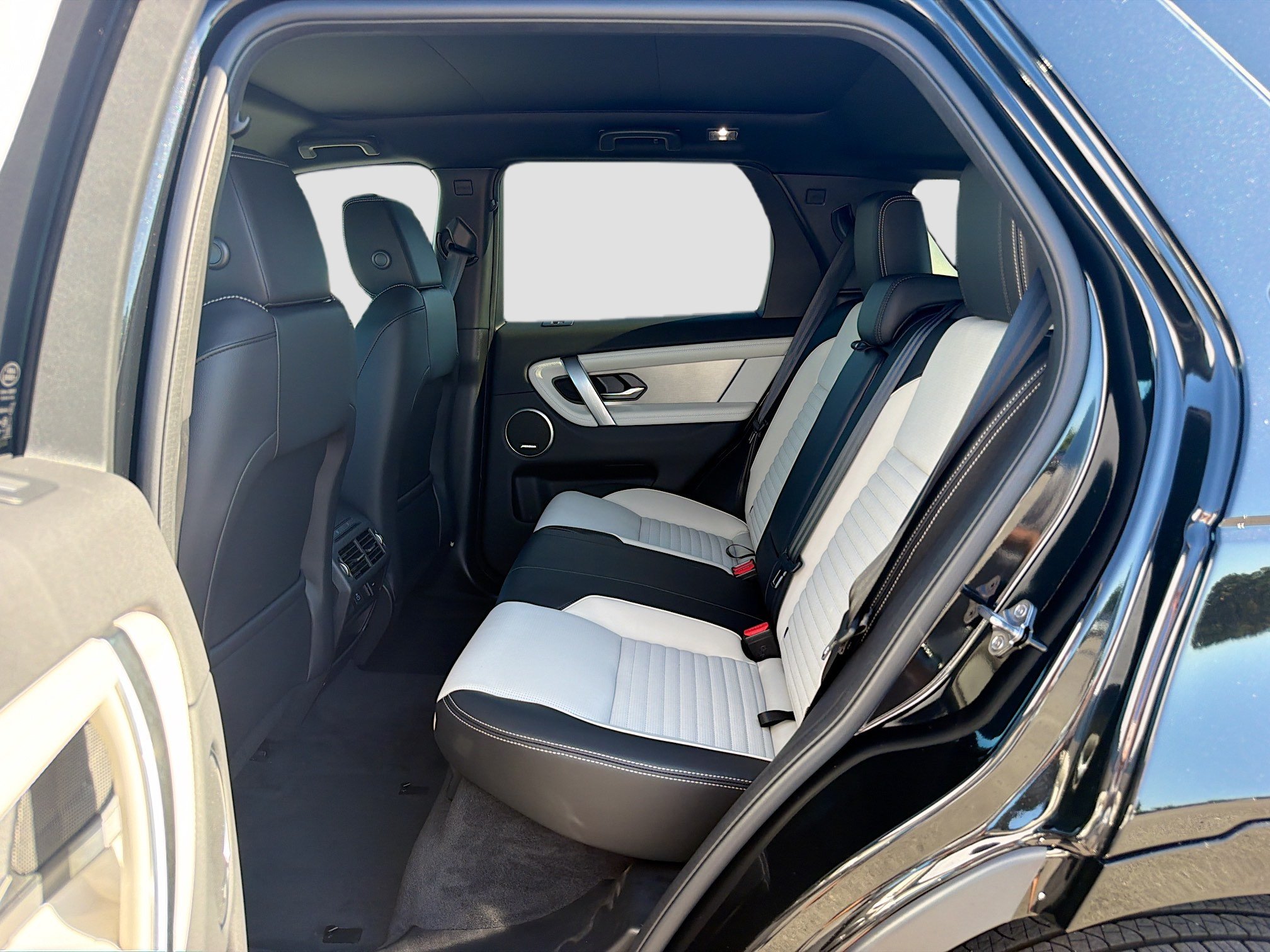 New 2026 Land Rover Discovery Sport Landmark AWD/4WD image 21
