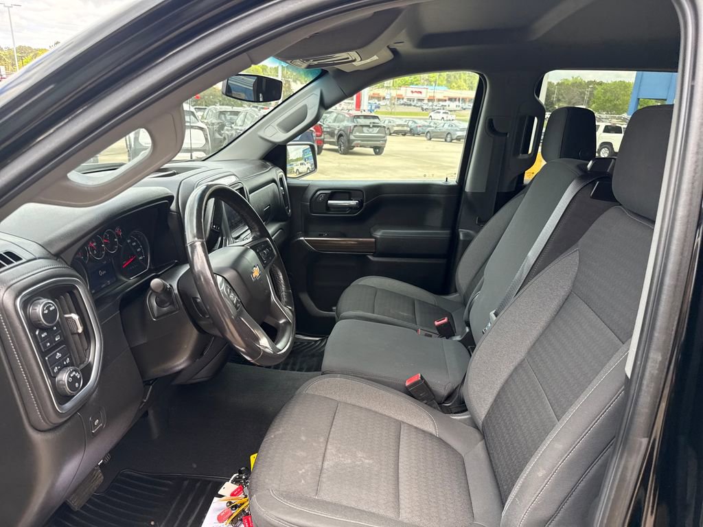 Used 2021 Chevrolet Silverado 1500 LT image 32