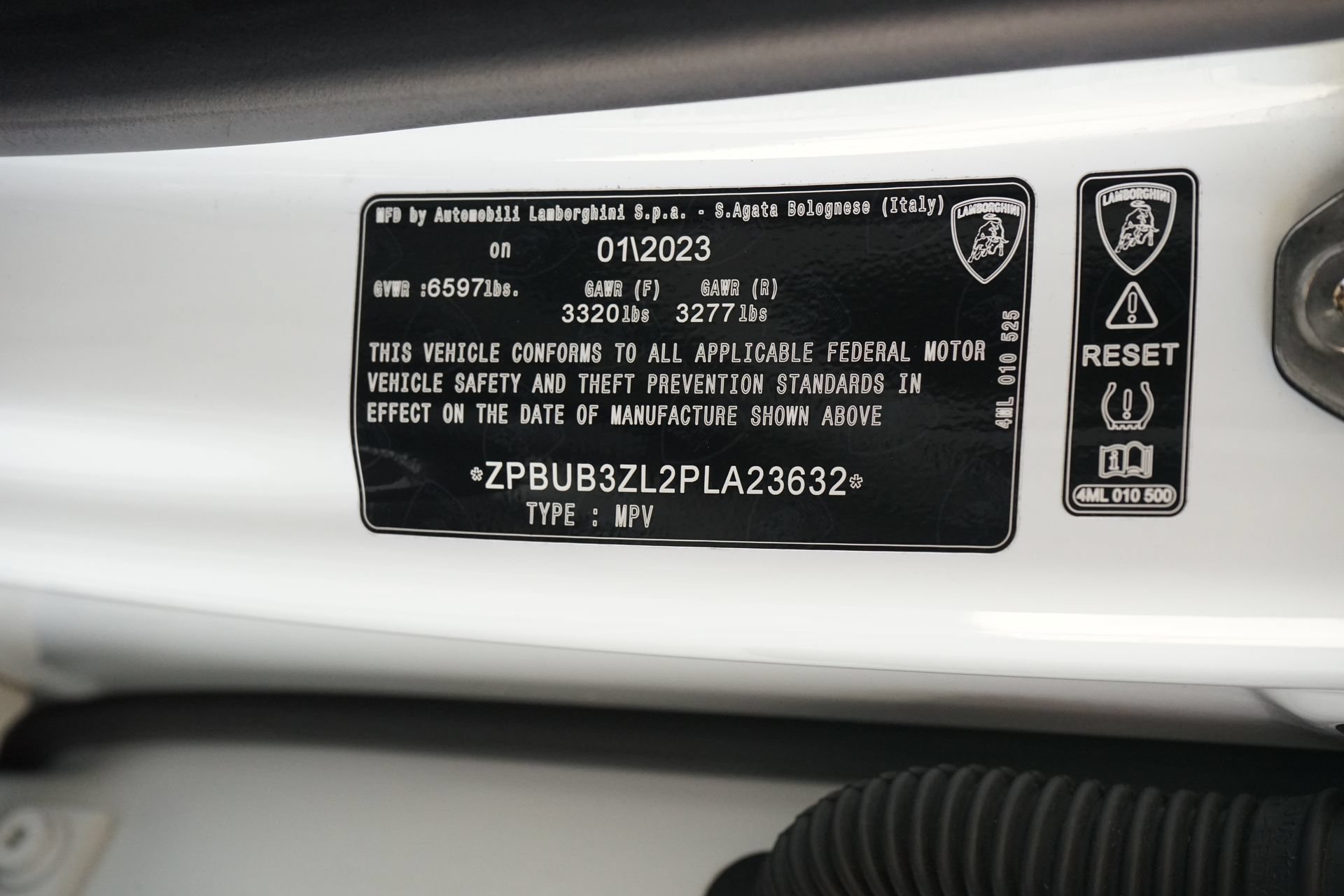 Used 2023 Lamborghini Urus S AWD/4WD image 36