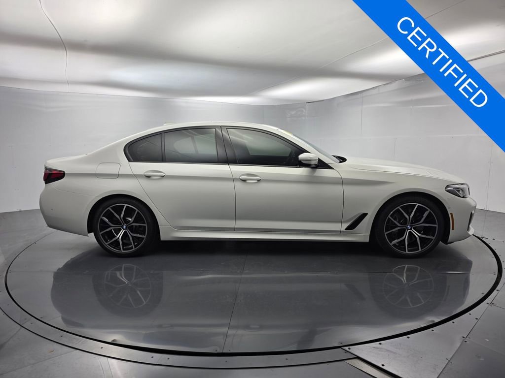 Certified 2023 BMW 540i xDrive w/ M Sport Package AWD/4WD image 3