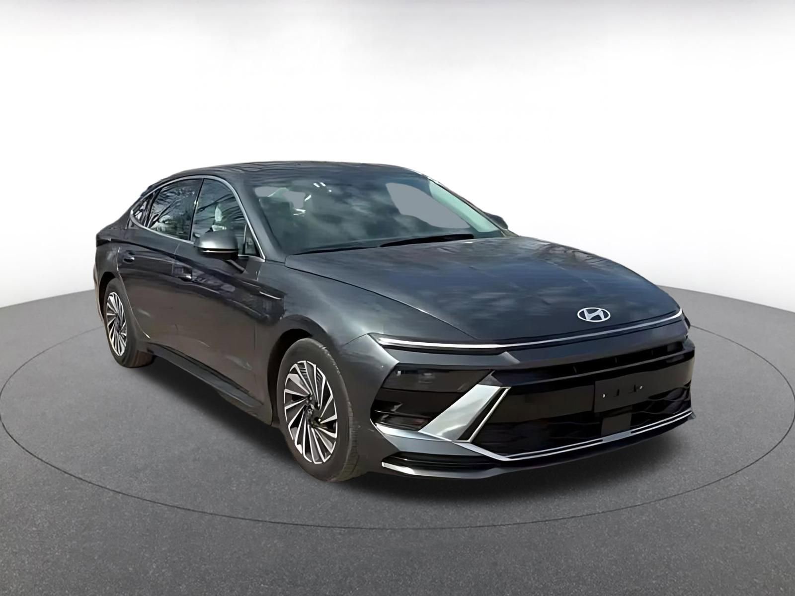 Used 2025 Hyundai Sonata SEL FWD image 3