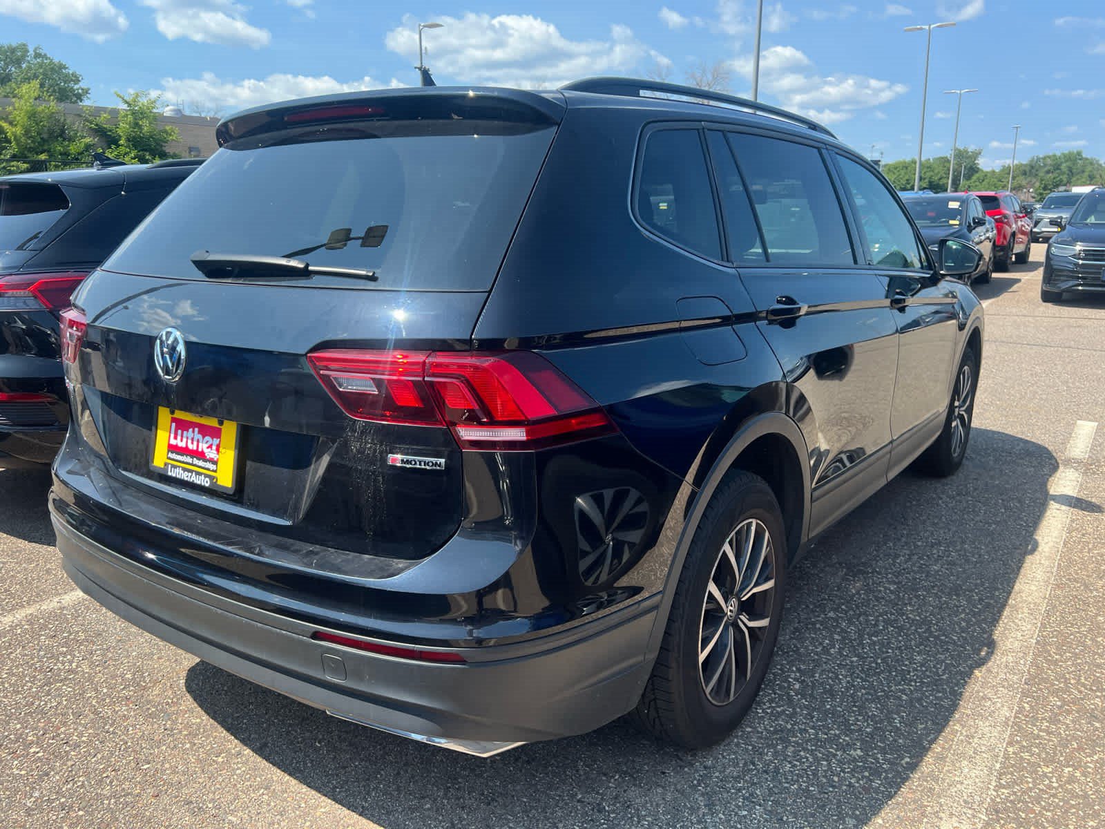 Used 2021 Volkswagen Tiguan S AWD/4WD image 3