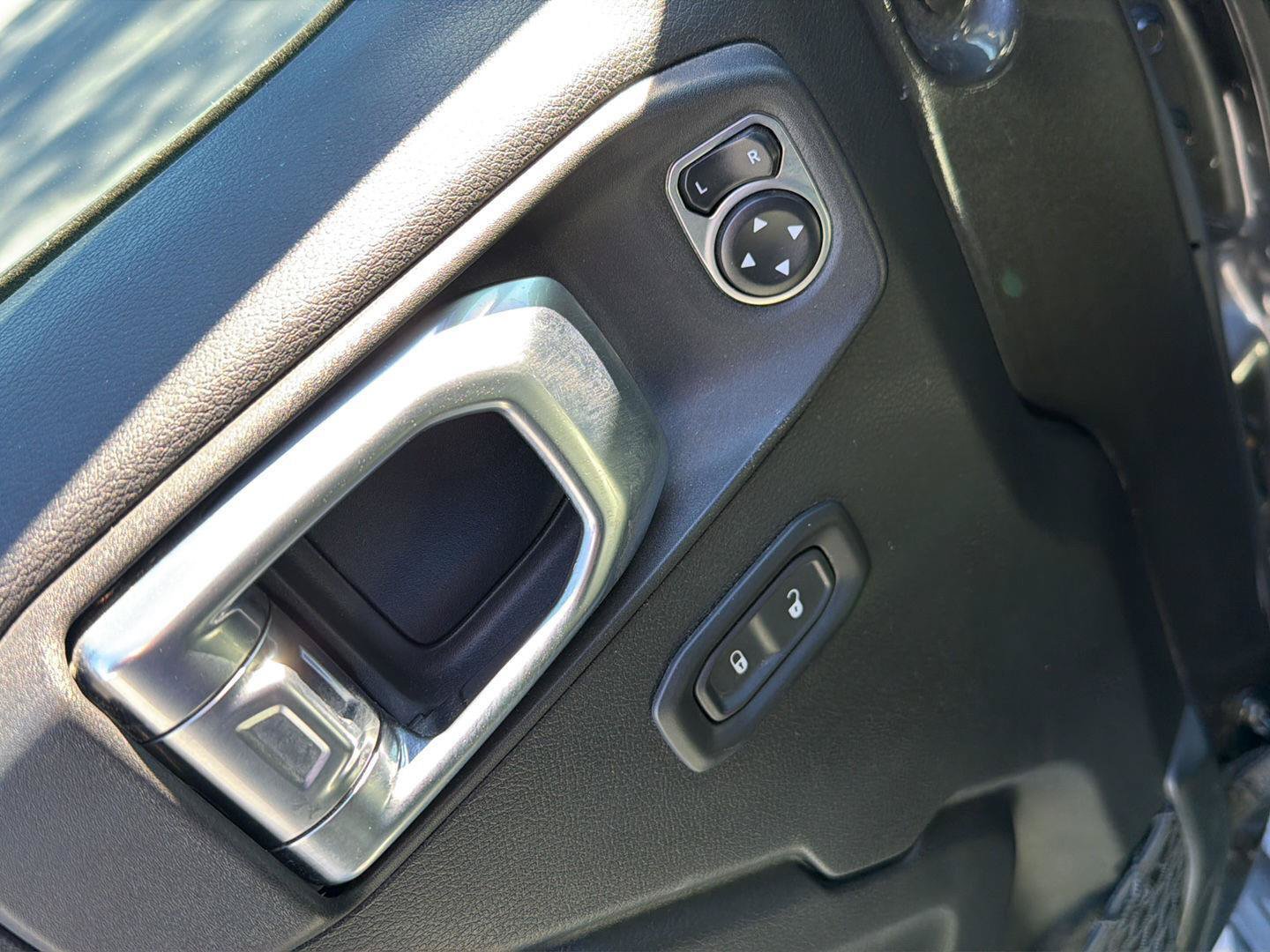 Used 2019 Jeep Wrangler Unlimited Sport S AWD/4WD image 33