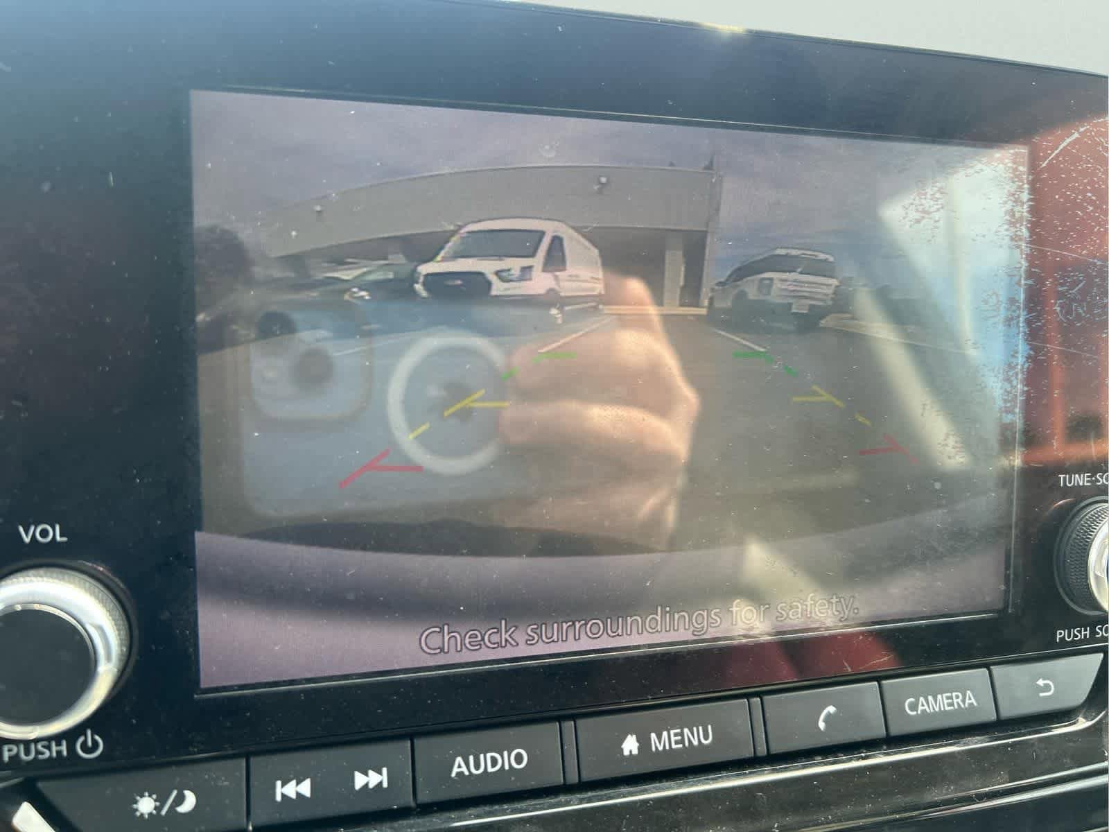 Used 2022 Nissan Pathfinder SV AWD/4WD image 18