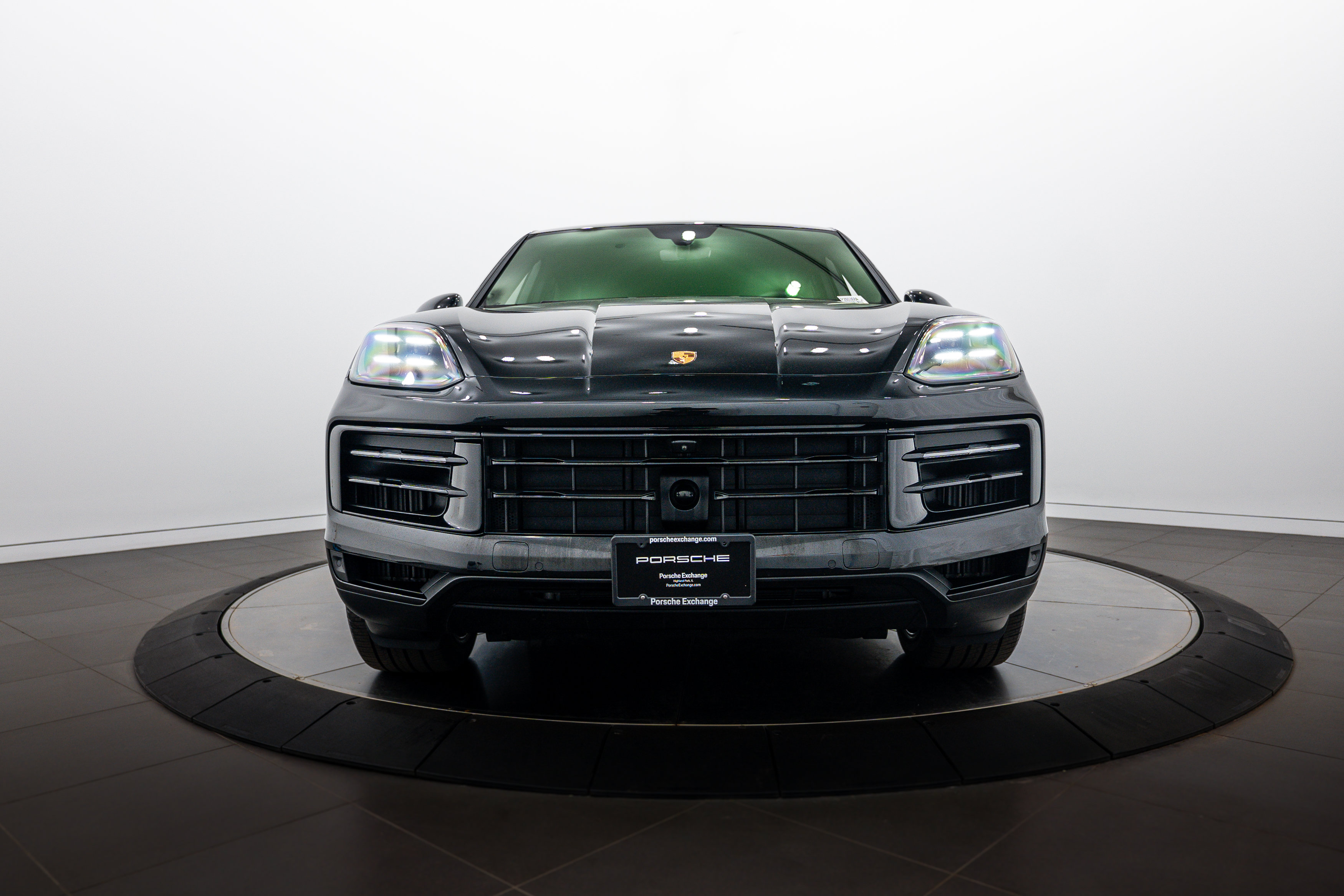 Certified 2025 Porsche Cayenne S AWD/4WD image 10
