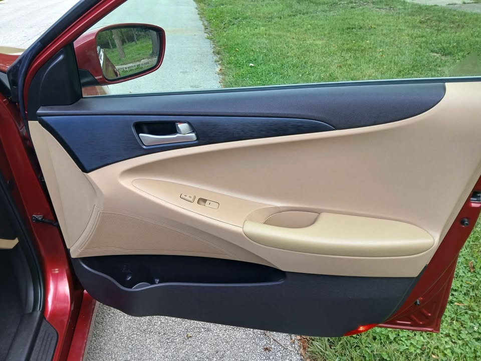 Used 2011 Hyundai Sonata GLS image 17