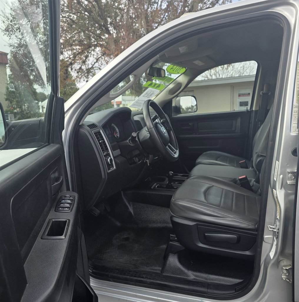 Used 2014 RAM 3500 Tradesman image 13