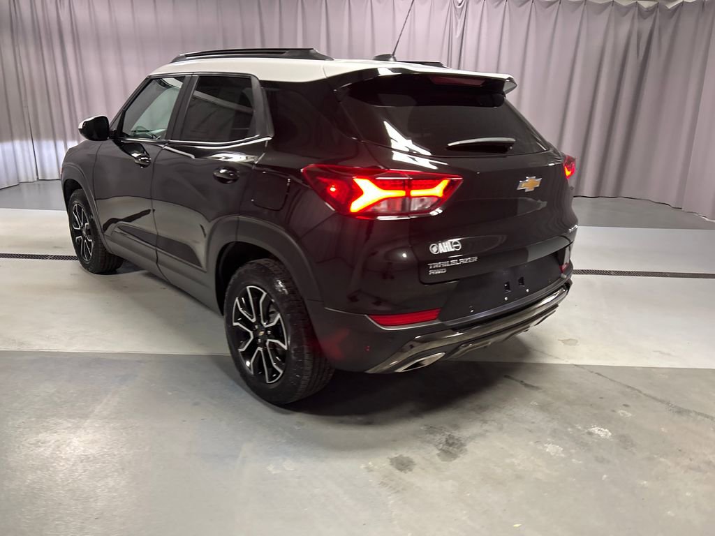 Used 2023 Chevrolet TrailBlazer ACTIV w/ Sun and Liftgate Package image 5