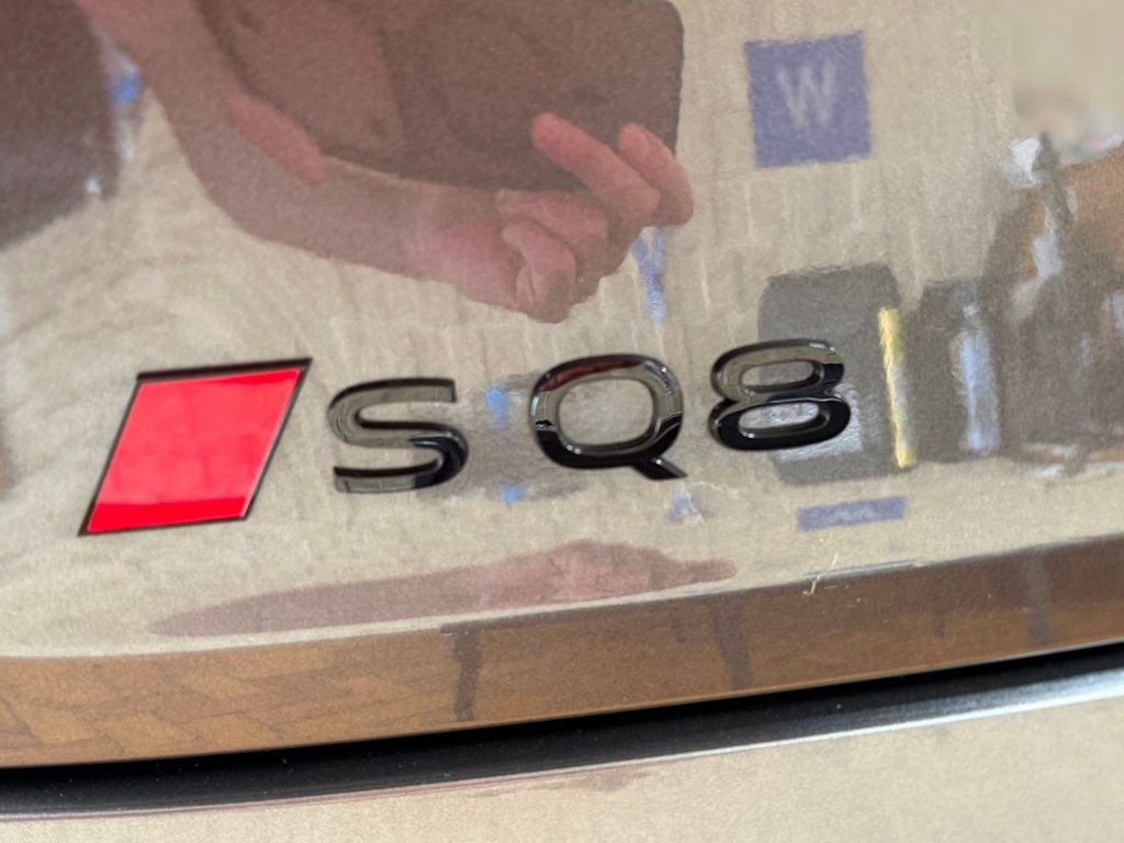 Used 2024 Audi SQ8 e-tron Premium Plus w/ AC Charging Package AWD/4WD image 12