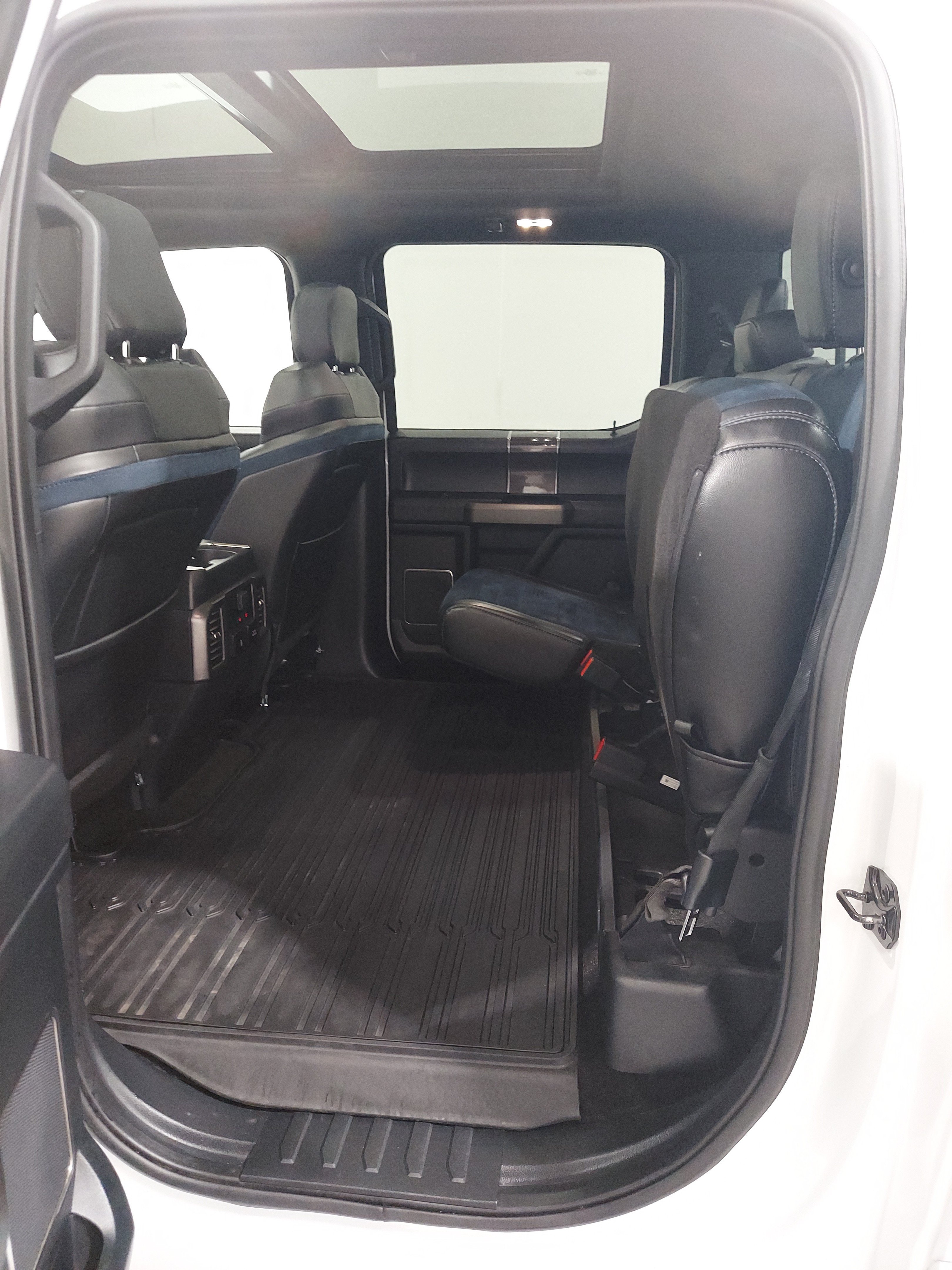 Used 2020 Ford F150 Raptor w/ Equipment Group 802A Luxury AWD/4WD image 13