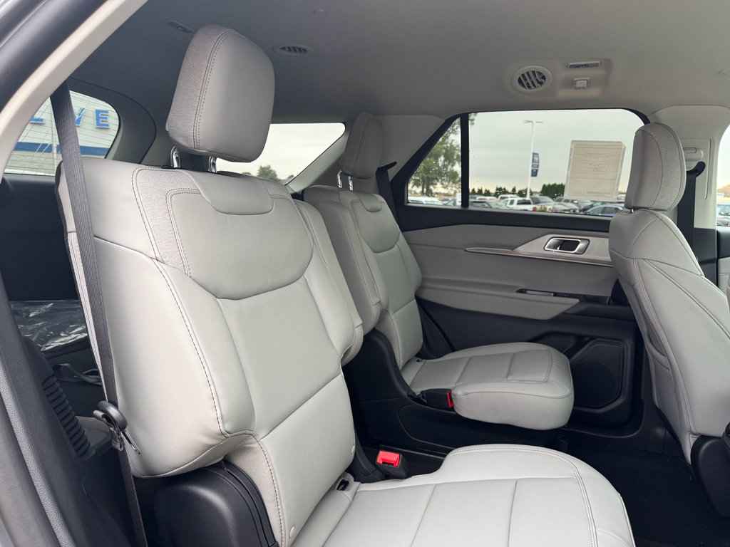 New 2026 Ford Explorer Active image 19