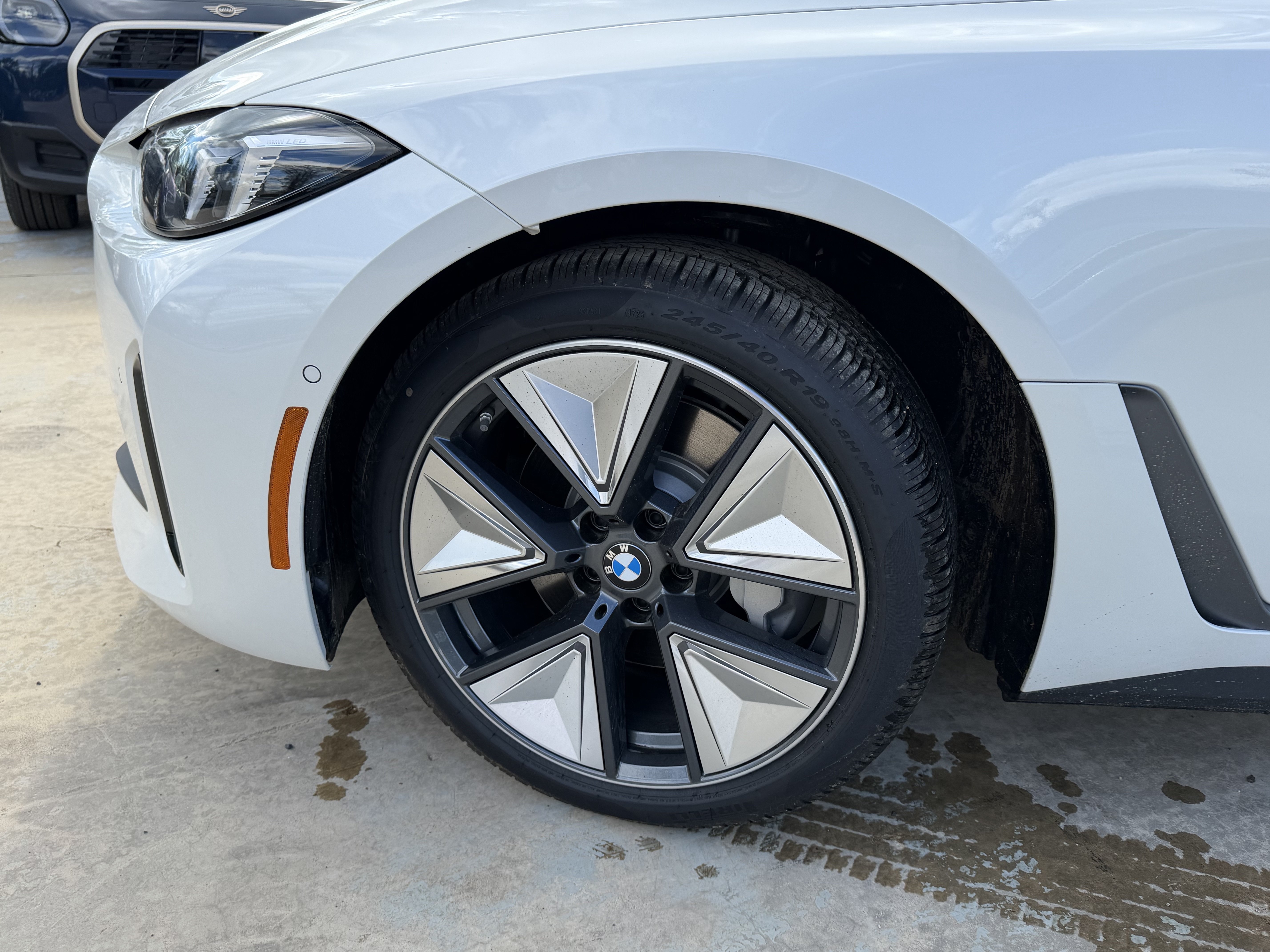 New 2026 BMW i4 xDrive40i w/ Premium Package AWD/4WD image 7